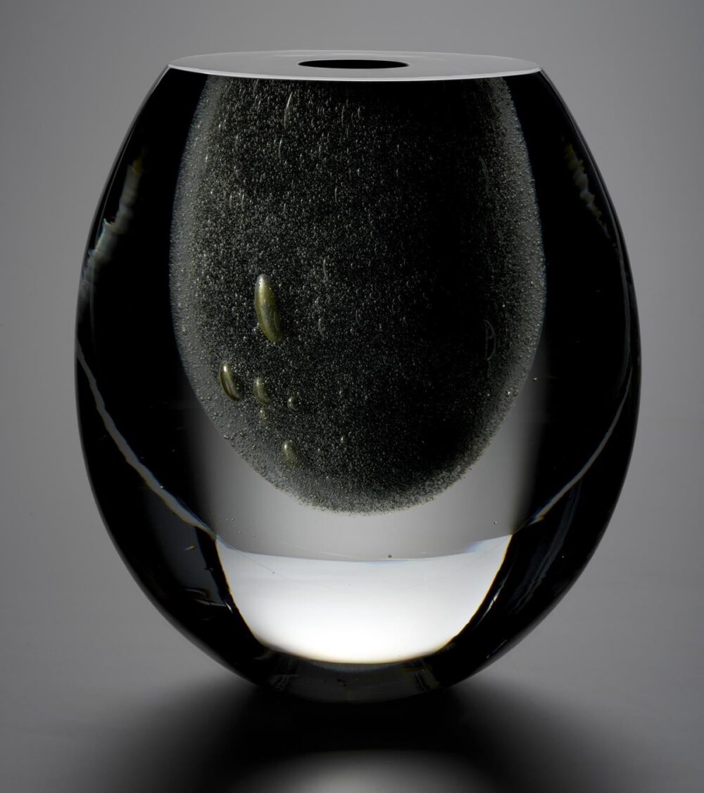 Timo Sarpaneva: Claritas, Kuva: Ella Tommila / Suomen lasimuseo